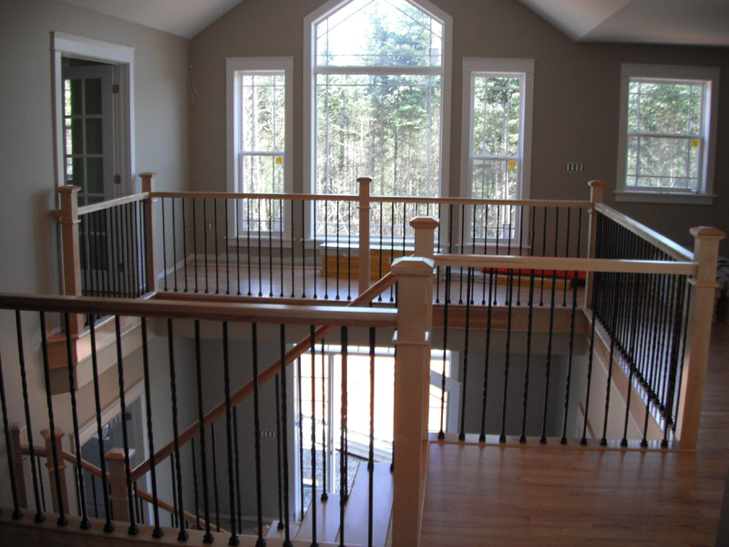 Square Craftsman Newel Post & Twist Metal Balusters - Picture #8