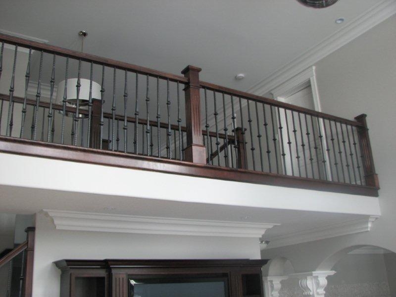 Oversized Fluted Box Newels & Hammered Spoon Metal Balusters - Picture #4